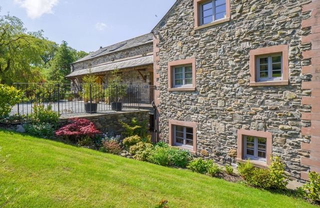Luxurious, High Quality, 'Green' Barn Conversion (Lake District & Dales National Parks)