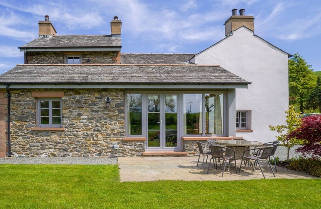 Luxurious, High Quality, 'Green' Cottage (Lake District & Dales National Parks)