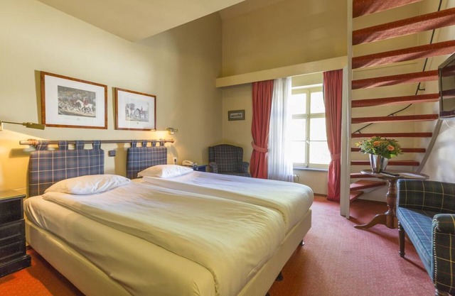 Luxurious Historic Farmhouse Getaway | Free Parking Near Kasteel Hoensbroek