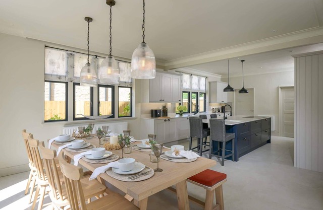 Luxurious House, Lodge & Garden, Private Parking