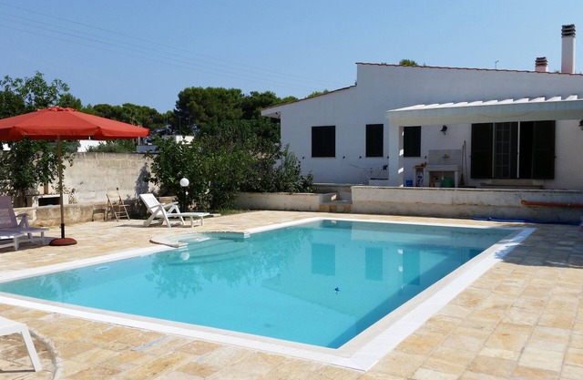 Luxurious holiday house with garden and pool, 800 meters from the sandy beach