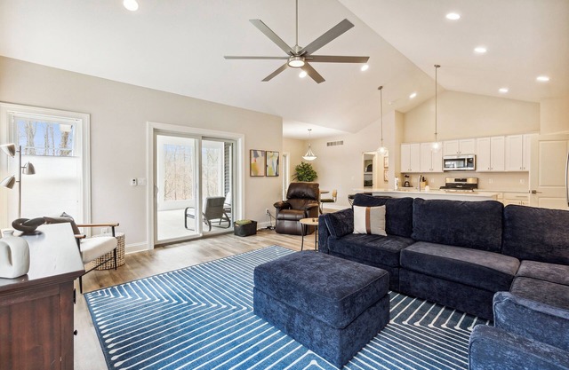 Luxurious Lochaven Condo