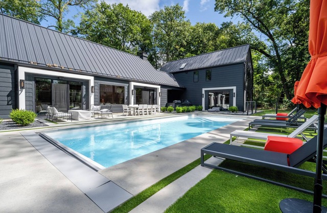 Luxurious New Buffalo Rental Has It All!