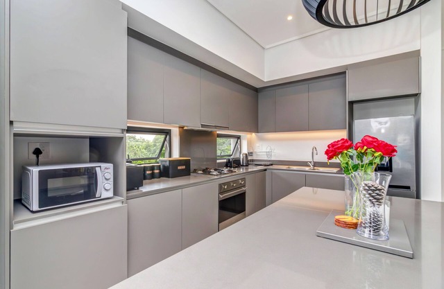 Luxurious & Peaceful Sandton 3-bed - Backup Power