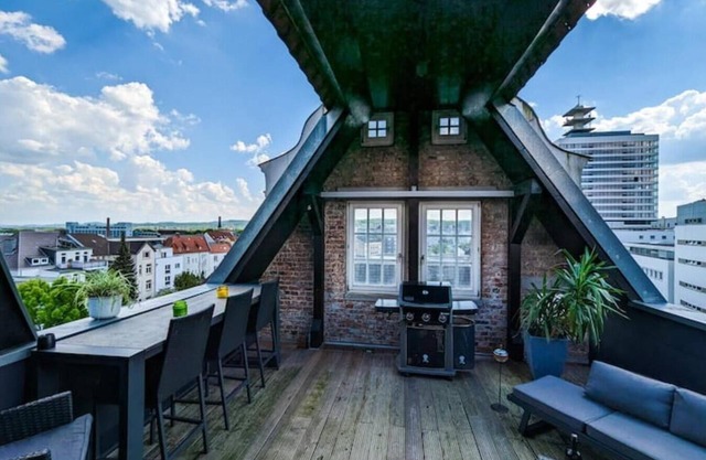 Luxurious penthouse | roof terrace/massage chair * EM-APARTMENTS DEUTSCHLAND