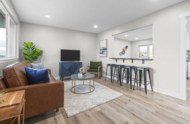 Luxurious Renovated Home with New Hot Tub: By Stadium, Expo Center, and Skiing.