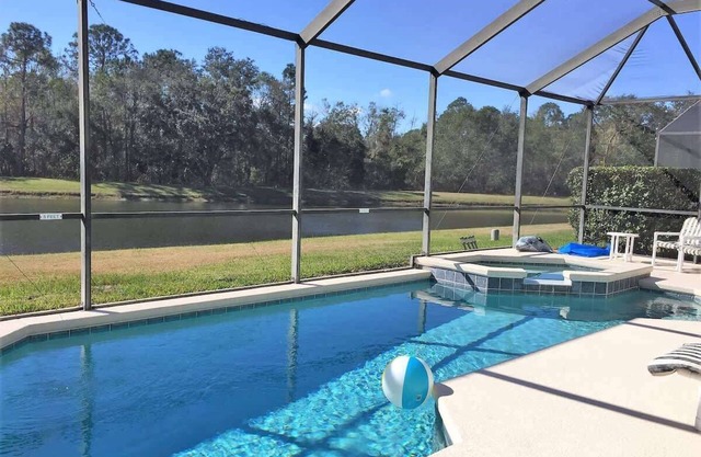 Luxurious Retreat with Stunning Water View, Outdoor Spa, 2-Masters and Games!