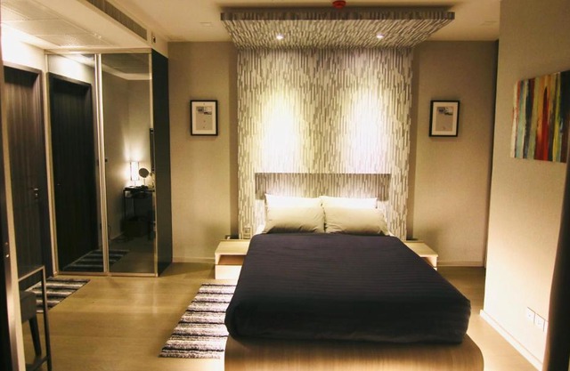 Luxurious & Romantic in the Heart of BKK. MRT/BTS!