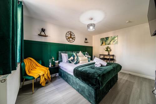 Luxurious & Spacious 3-BR Free Parking Balcony