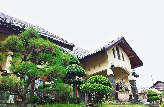 Luxurious & spacious comfort in the middle of city & traditional Bali