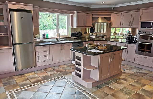 Luxurious, Spacious, Irish Country House with Five Bedrooms and Four Bathrooms