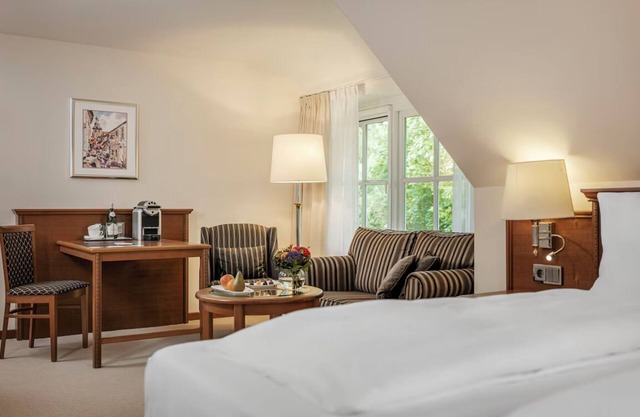 Luxurious Stay with Stunning Garden Views – Near Historic Huis Singraven