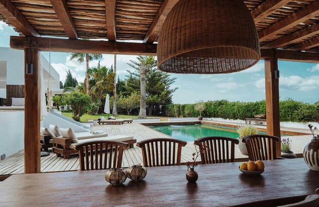 Luxurious villa with bright terrace