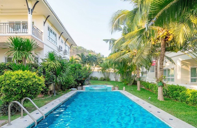 Luxurious Villa with Private Pool and Jacuzzi