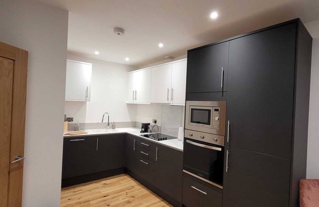 Luxury 1 Bed Apartment In The Heart Of Rochester