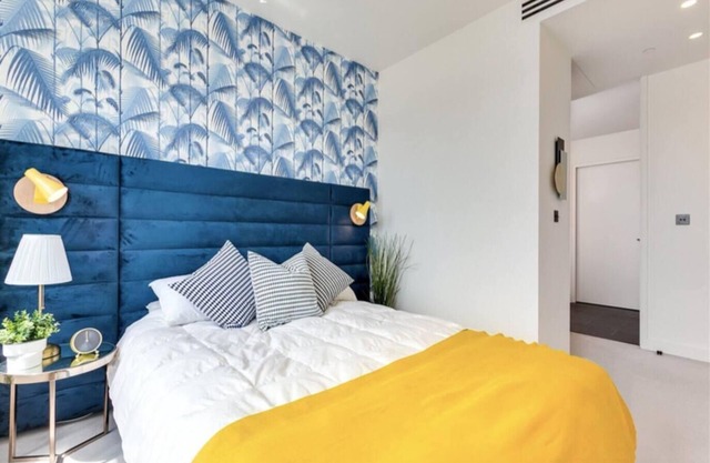 Luxury 1 bed in Soho House Building w pool, gym