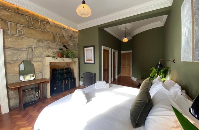 Luxury 1 bedroom stay in the heart of the West End
