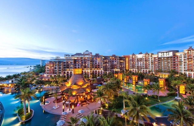 Luxury 1600sqft 5 STAR Beautiful condo sleeps 6 OCEAN VIEW WILL NOT DISAPPOINT