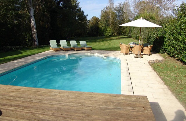 Luxury 17th Century Farmhouse Holiday Rental on the Banks of River Dordogne