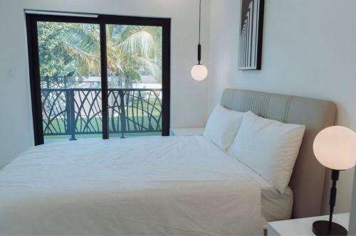 Luxury 1Bbr 1Bath Condo in Westbay Grand Cayman , Arza Hideaway