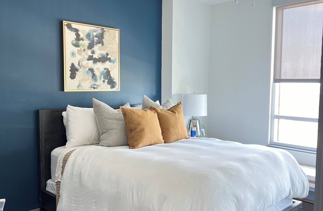Luxury 1BR Uptown Charlotte - High-Rise Stay w/Amenities & Free Parking