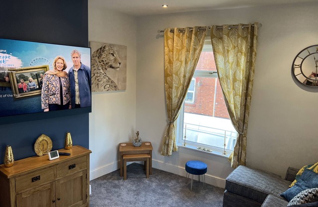 Luxury 2 bed Apartment Great location