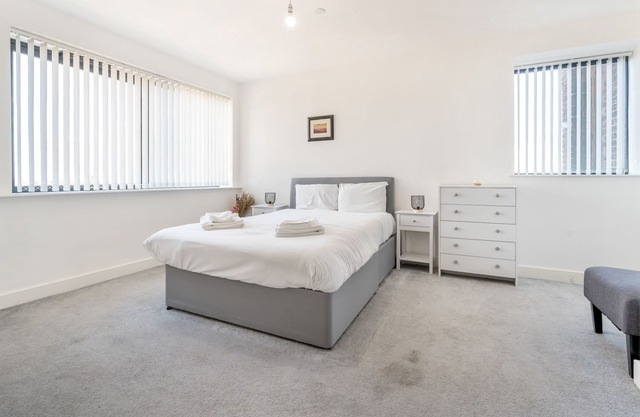 Luxury 2 bed apartment 10 mins to Bham City Centre