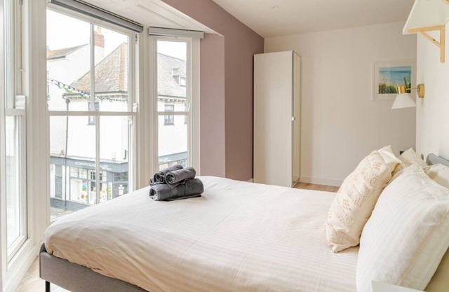 Luxury 2 bed apartment, centre of the barbican!