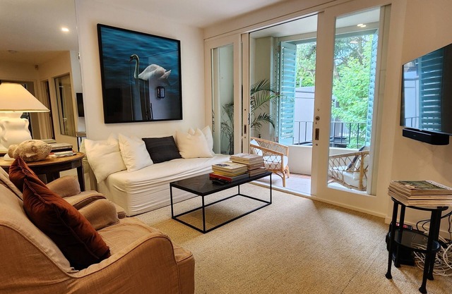 Luxury 2 Bedroom Apartment With Elegant Interiors + Parking