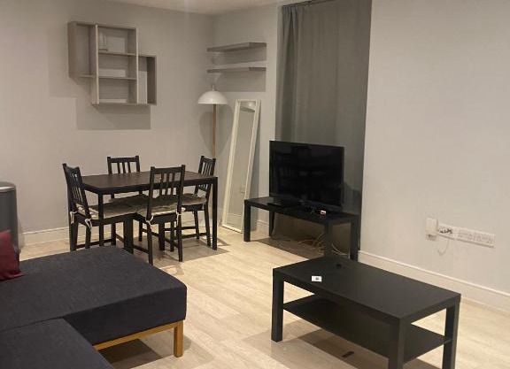 Luxury 2 Bedroom Apartment in London