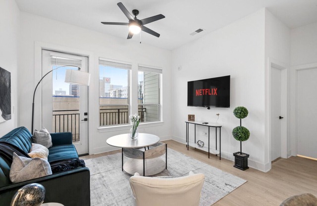 Luxury 2-Bedroom Condo with Private Parking
