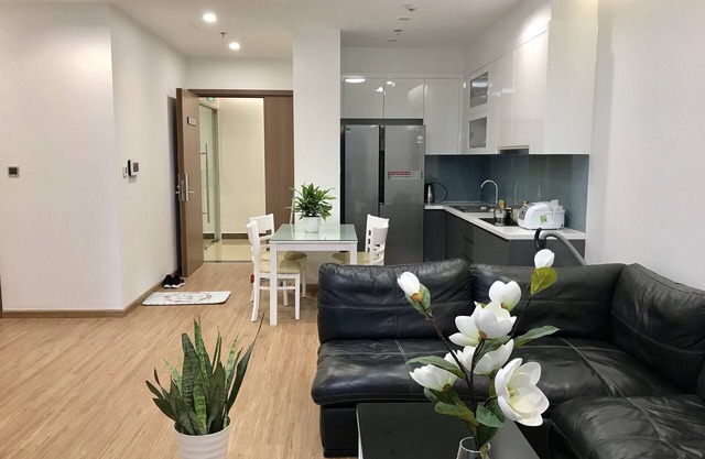 *LUXURY 2 BEDROOMS APARTMENT* Vinhomes Metropolis