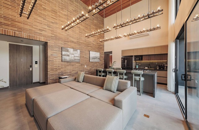 Luxury 2490 sqft Duplex with unbeatable city view with pool and gym