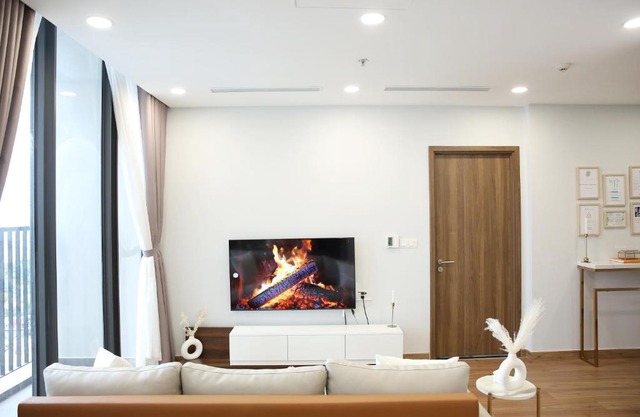 Luxury 2BR Condo in District 7