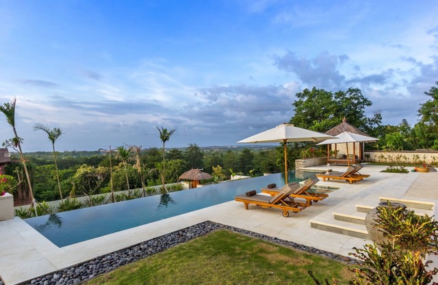 Luxury 2BR Villa W/MAGNFICENT Ocean Views, Uluwatu - 2Min Drive To The Beach!