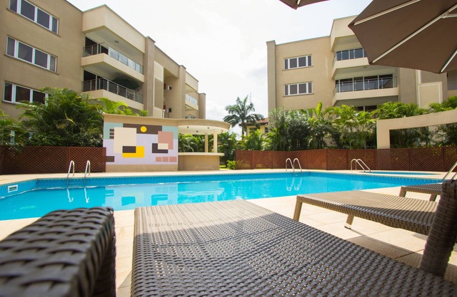 Luxury 3 Bed Apartment in Ridge