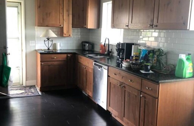 Luxury 3 bedroom modern home minutes Salt Lake