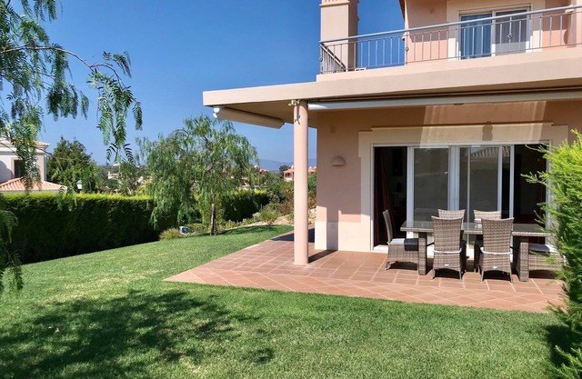 Luxury 3 bedroom condo on golf complex and academy 10 minutes from beaches.