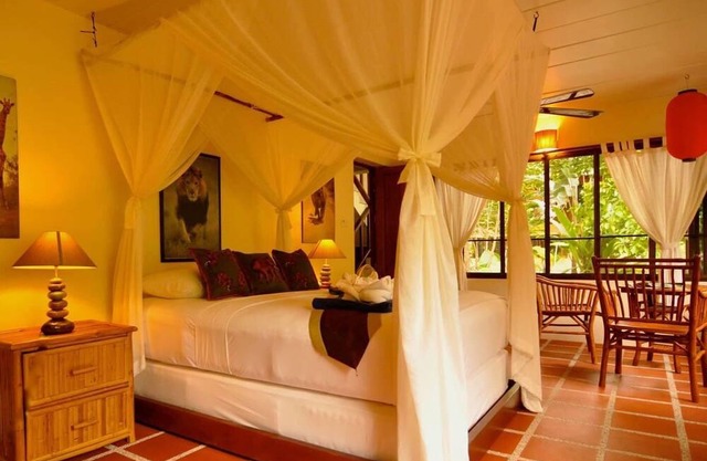 Luxury 3 Bedroom Villa Baan Nanachaat !!