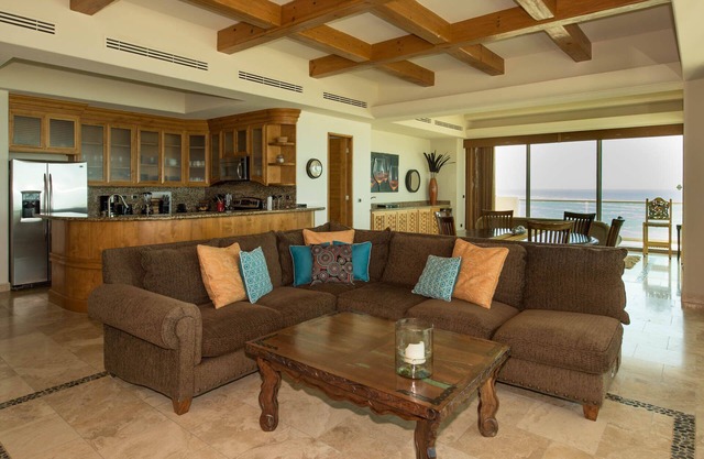 Luxury 3 BR/3.5 BA-Tessoro/Gorgeous/Views/Beachfront - Sleeps 8 - 2345 Sq Ft.