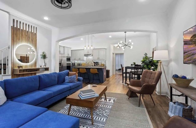 Luxury 3 Kings, Fully Equipped, near LSU
