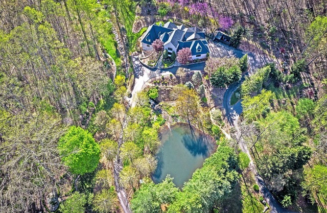 Luxury 3 Kng, 1 Qn, 4.5 Bth, Gourmet Kitchen, Pavilion w/Fireplace, Pond