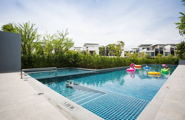 Luxury 4 Bedroom Villa in Laguna Park