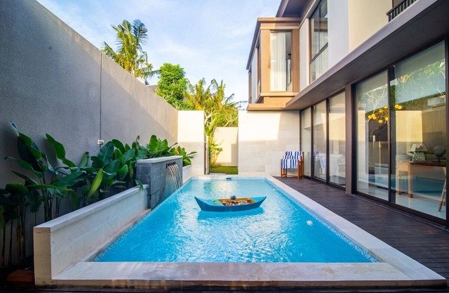 Luxury, 4 bedroom villa in Tanah Lot Area