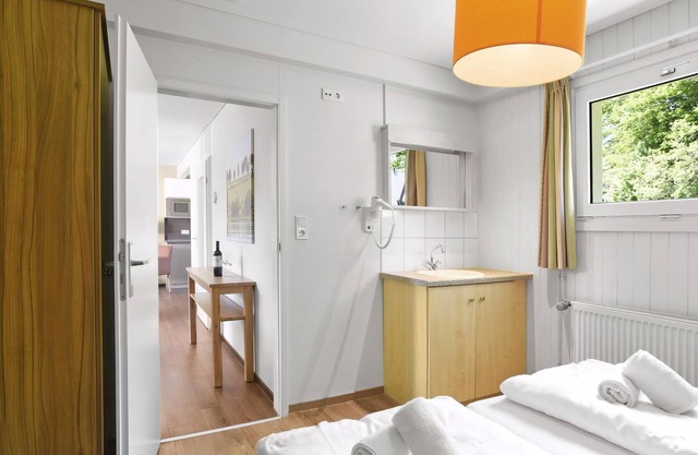 Luxury 4-person bungalow in the holiday park Landal Hochwald