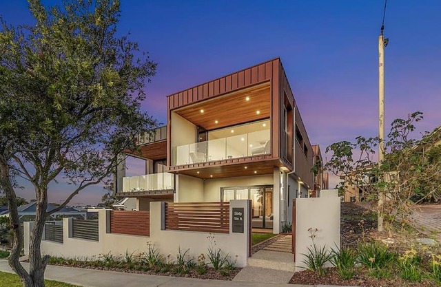 Luxury 5 Bed 4 Bath New Home With OCEAN VIEWS