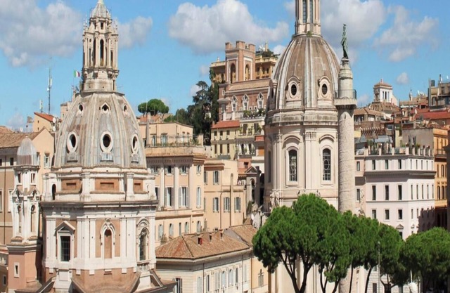 Luxury 5-Bedroom Apartment Near Piazza Barberinin