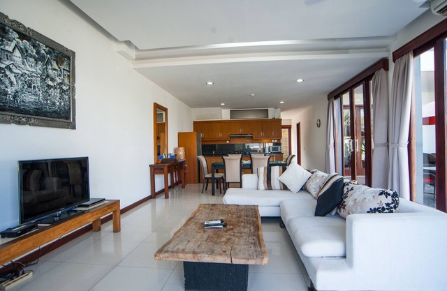 Luxury 5 Bedroom Beachfront Villa