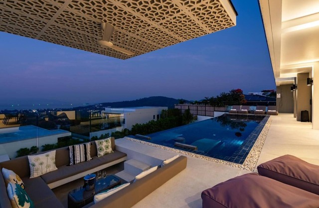 Luxury 5 Bedroom Modern Villa! (KBR17)