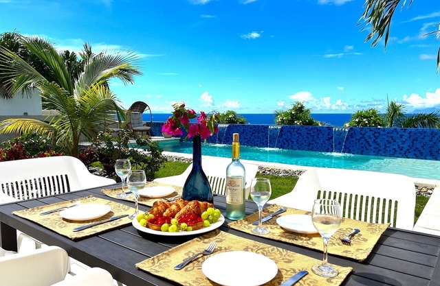 Luxury 5 star Indigo Bay Villa w/Pool-Walk to Beach